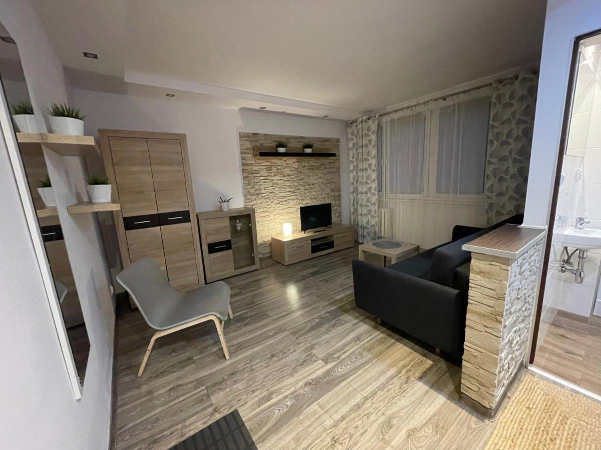 Apartament Polnoc Apartment Koszalin Bagian luar foto