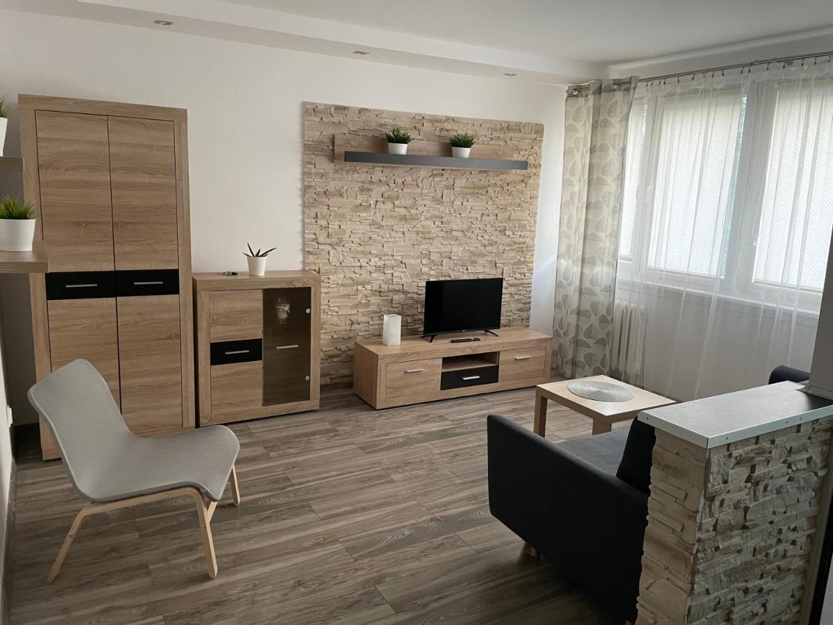 Apartament Polnoc Apartment Koszalin Bagian luar foto
